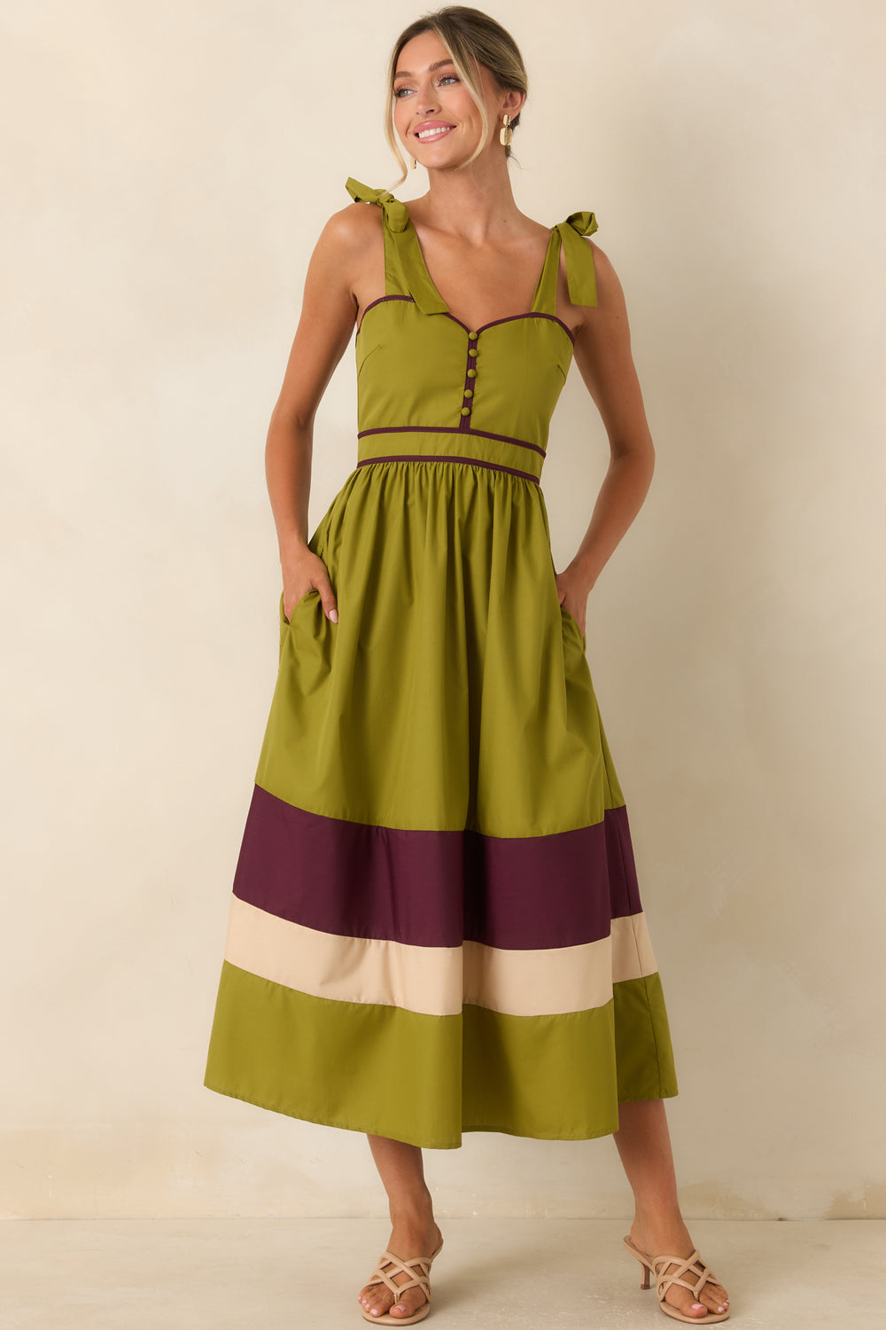 Berry-Piped-Sweetheart-Neck-Midi-Dress