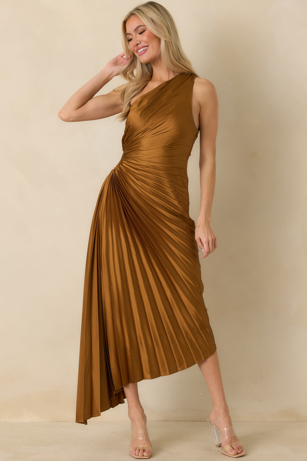 Bronze-Maxi-Dress-Featuring-An-Asymmetric-One-Shoulder-Neckline