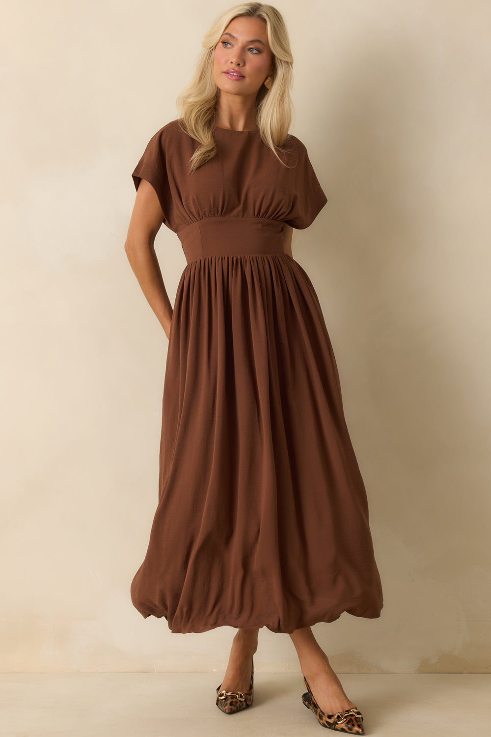 Brown-Maxi-Dress-Short-Sleeves-Waist-Shaping-Tailored-Look