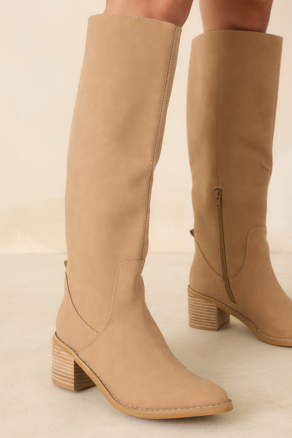 Camel-Knee-High-Boots-With-Matte-Finish-And-Block-Heel