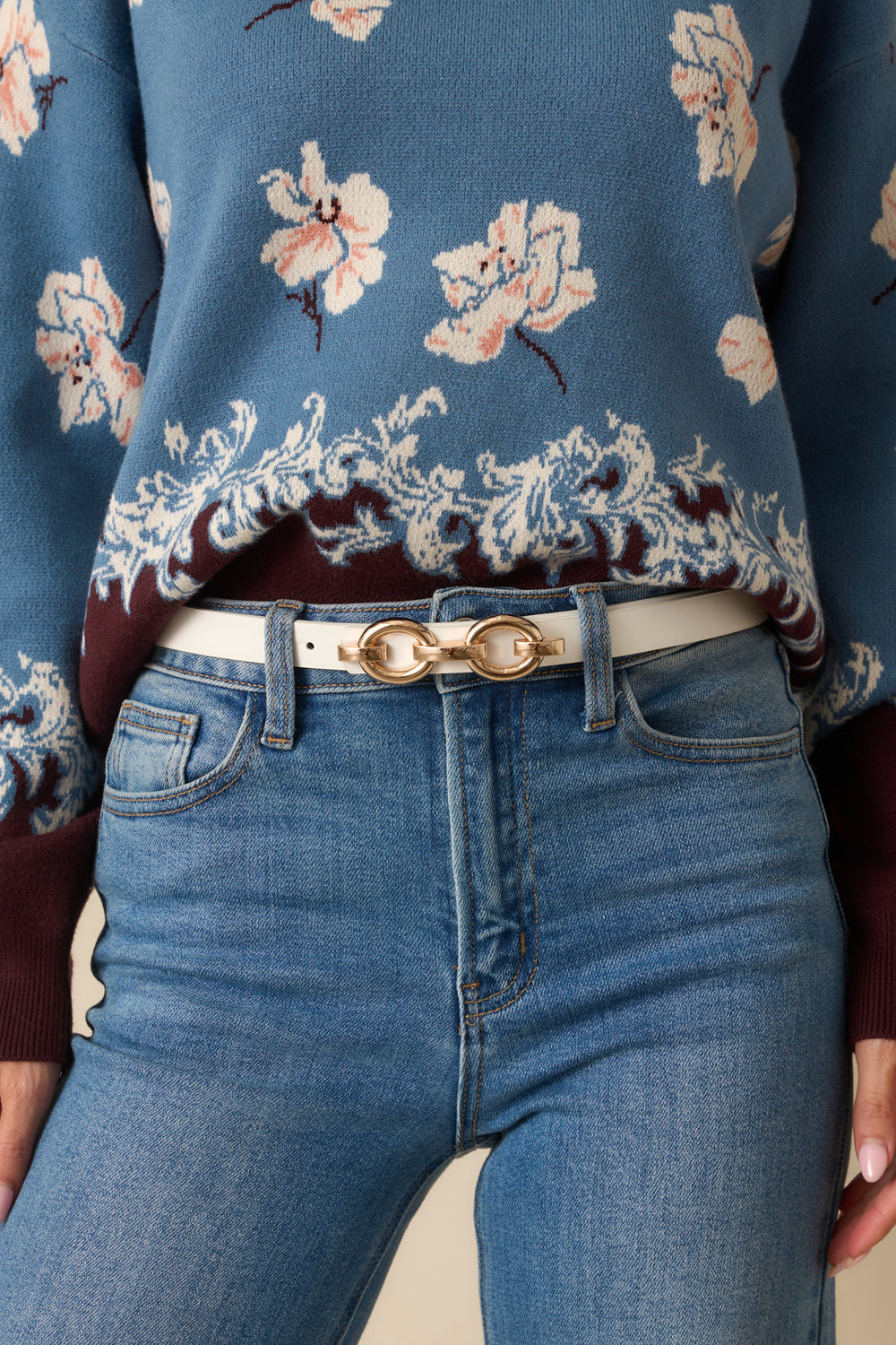 Crop-Showing-The-White-Faux-Leather-Belt-With-Gold-Chain