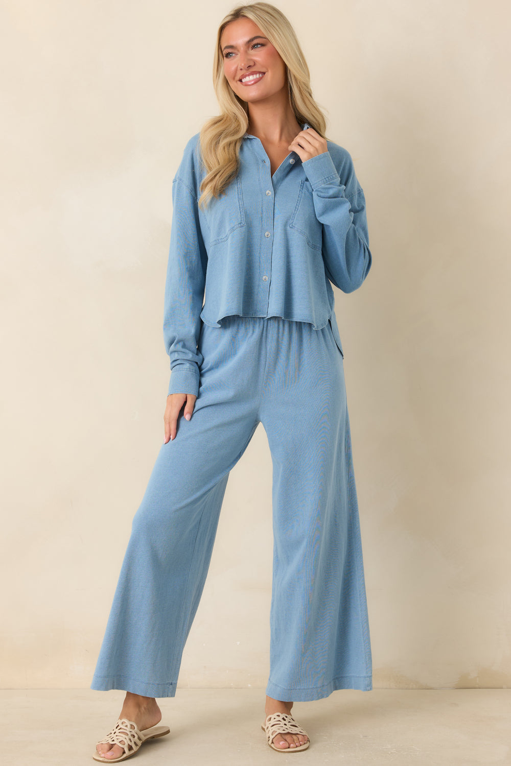 Cropped-Collared-Top-With-Button-Front-Closure