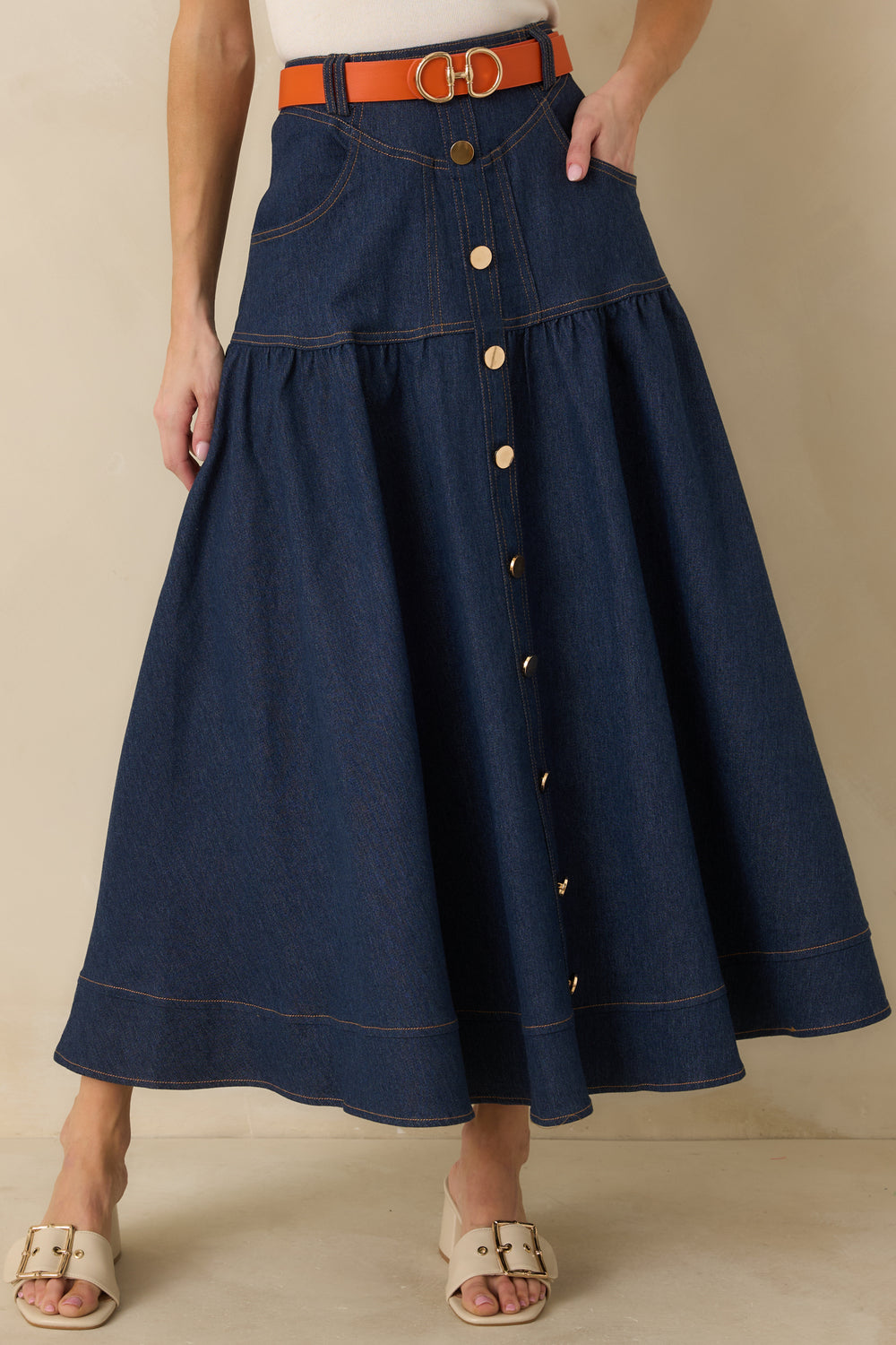 Dark-Wash-Denim-Skirt-Showing-The-Button-Closure