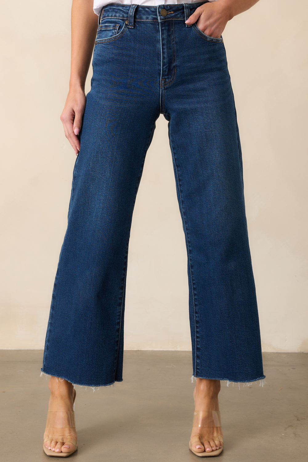 Dark-Wash-Jeans-Closeup-Wide-Leg-Raw-Hem-Pockets