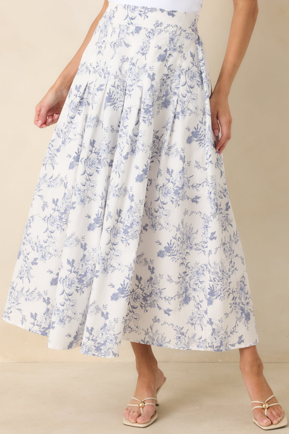 Detail-Of-The-Soft-Gathered-Fabric-Along-The-Upper-Skirt