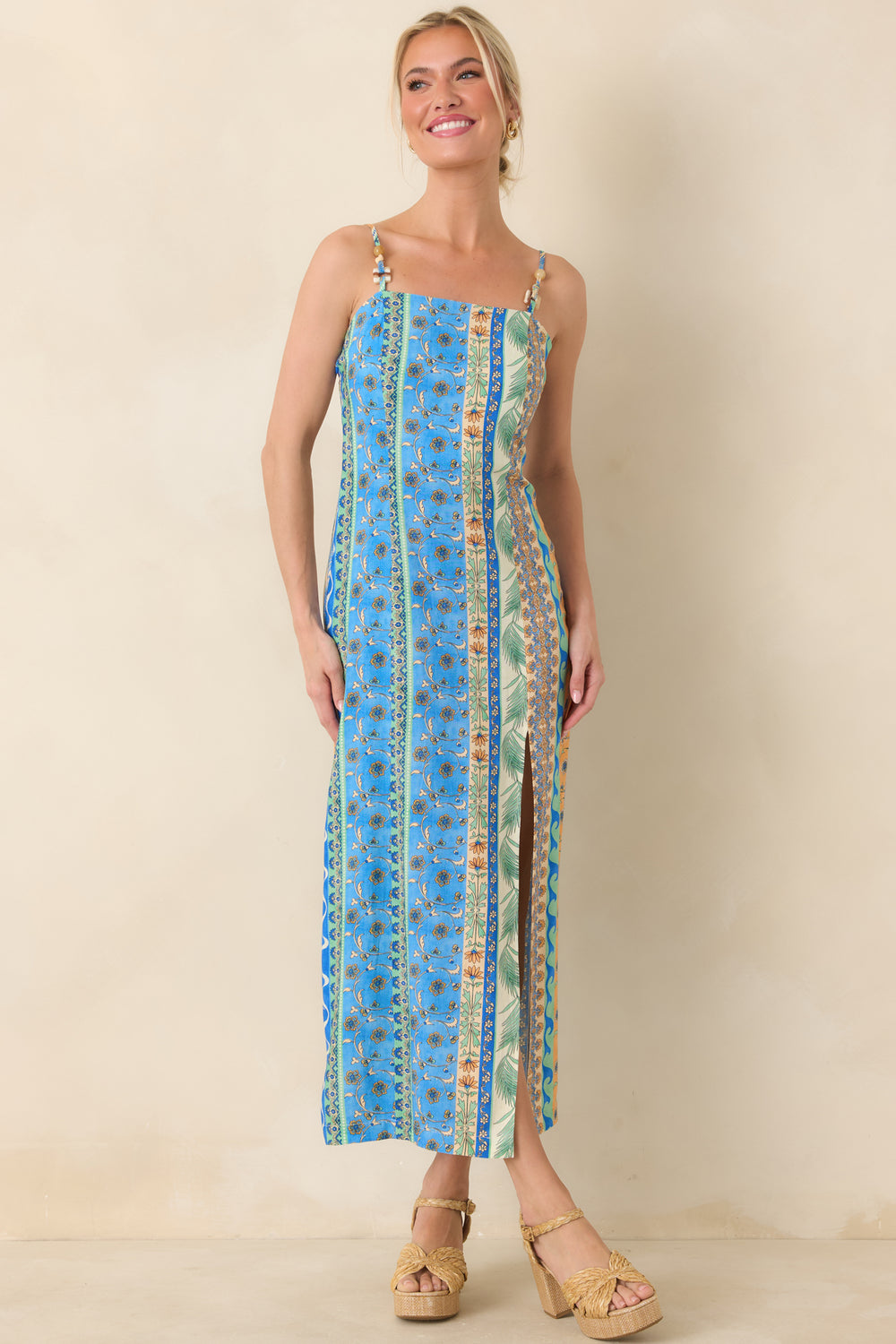 Flowing-Dress-Featuring-An-Easy-Shape-And-Comfortable-Feel