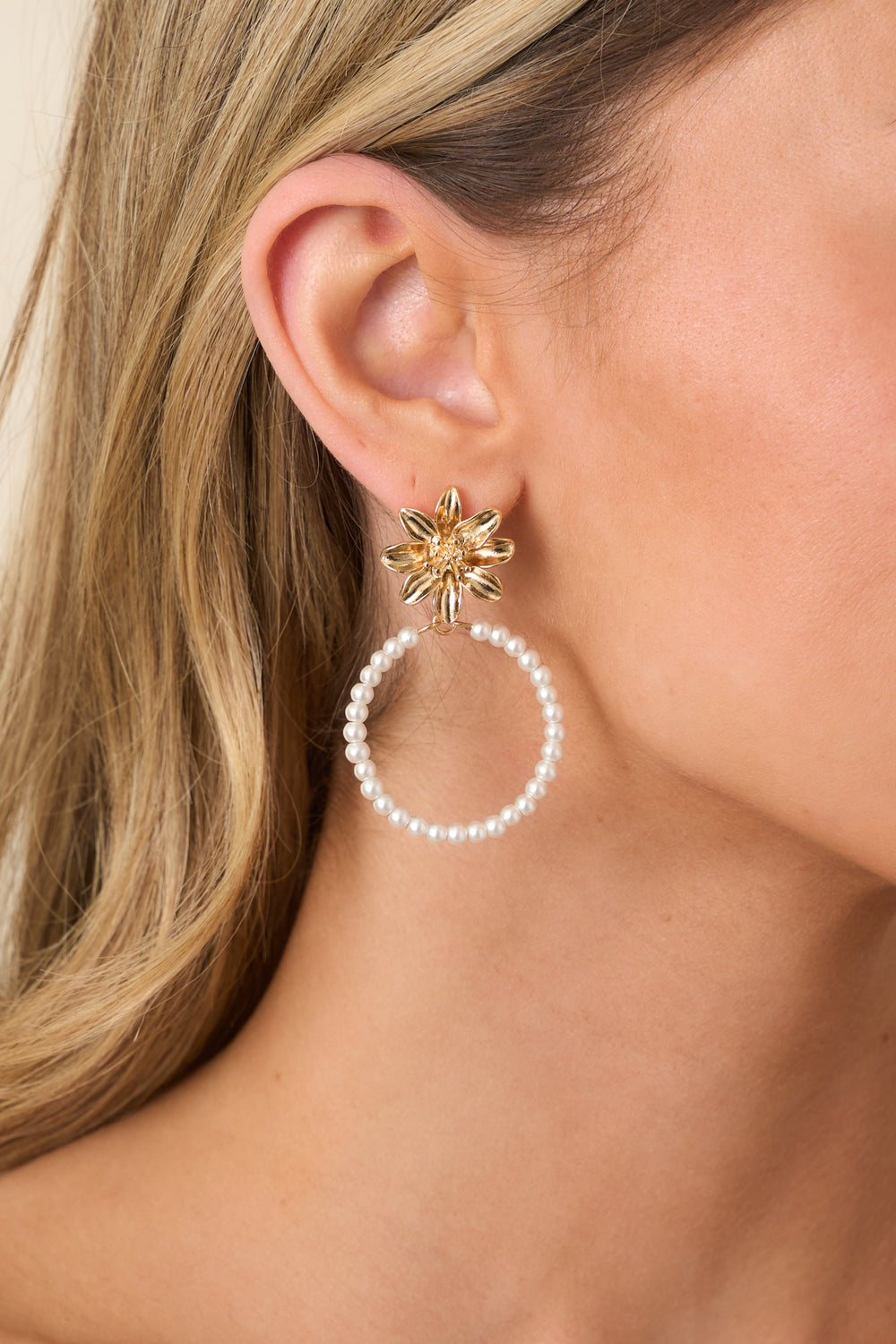 Gold-Sculpted-Petals-And-Pearl-Beaded-Hoop