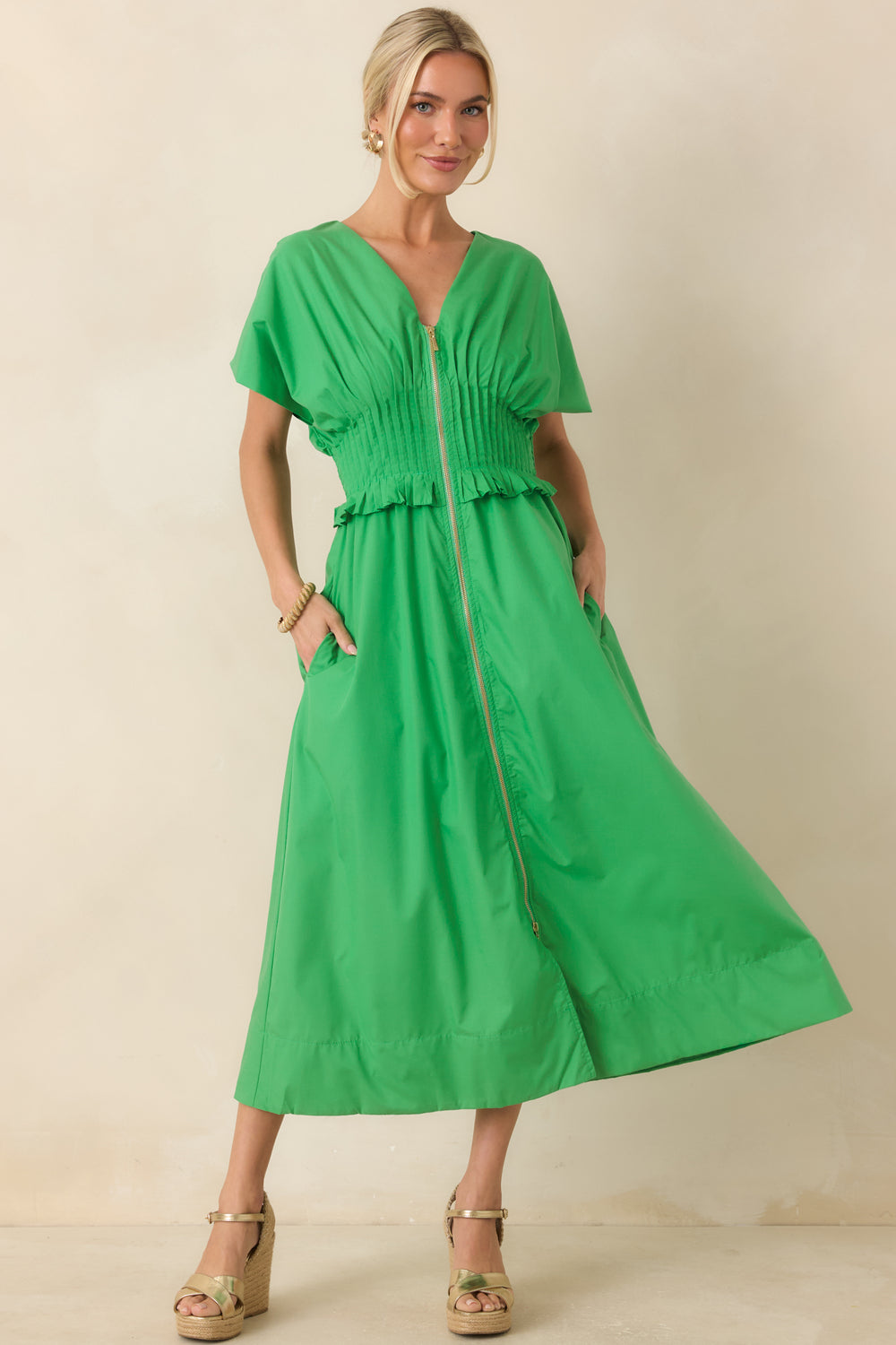 Green-Woven-Maxi-Dress-Relaxed-Silhouette-Side-Pockets
