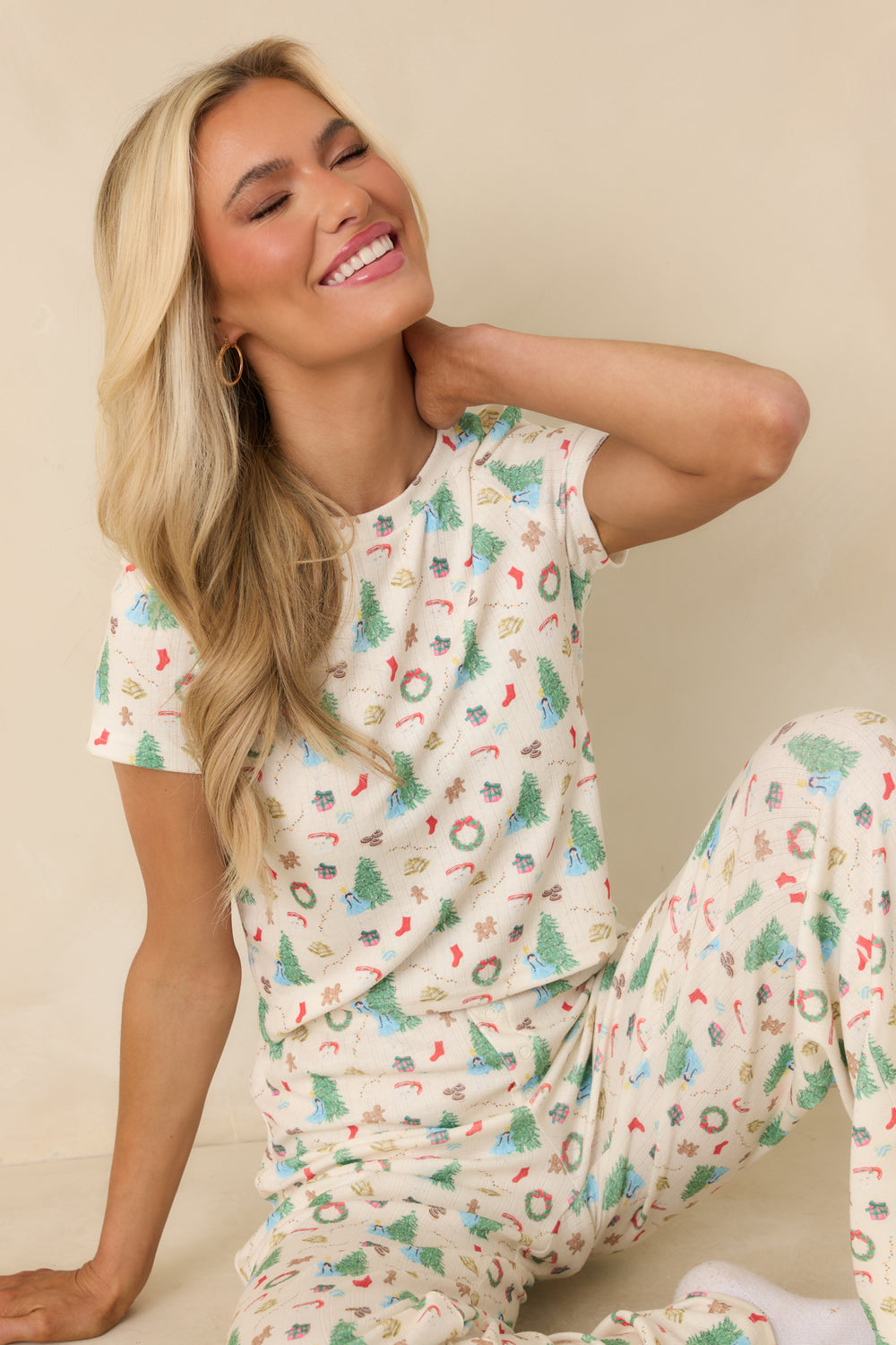 Ivory-Pajama-Top-Christmas-Tree-Print-Lightweight-Knit