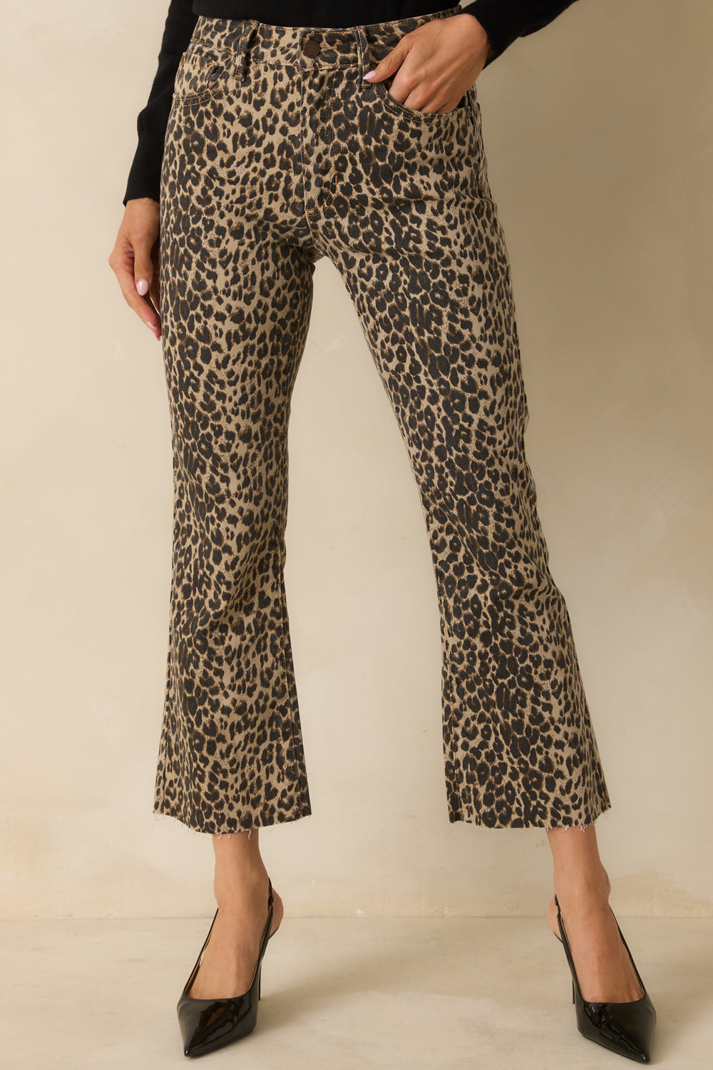 Leopard-Cropped-Flare-High-Rise-Front-Back-Pockets-Button-Zip