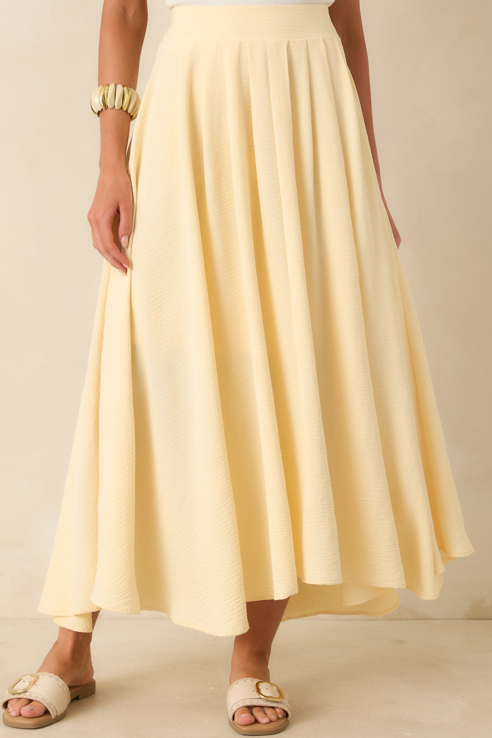 Light-Yellow-Maxi-Skirt-Highlighting-Elastic-Waistband
