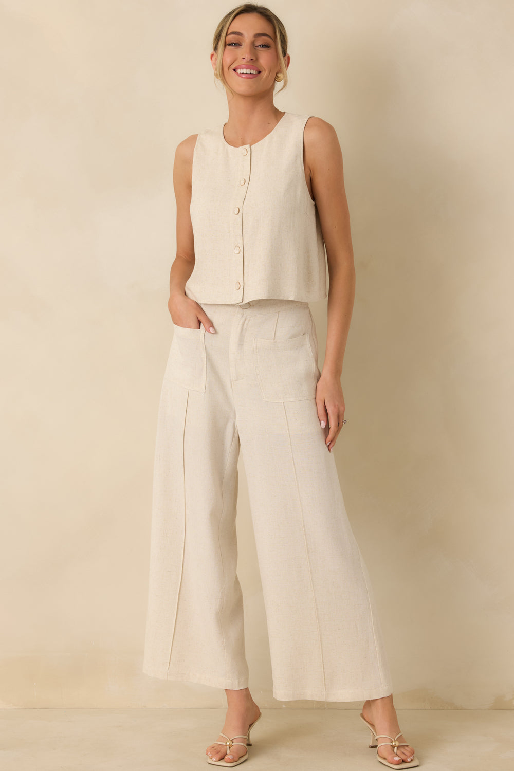 Natural-Sleeveless-Button-Up-Top-With-A-Relaxed-Fit