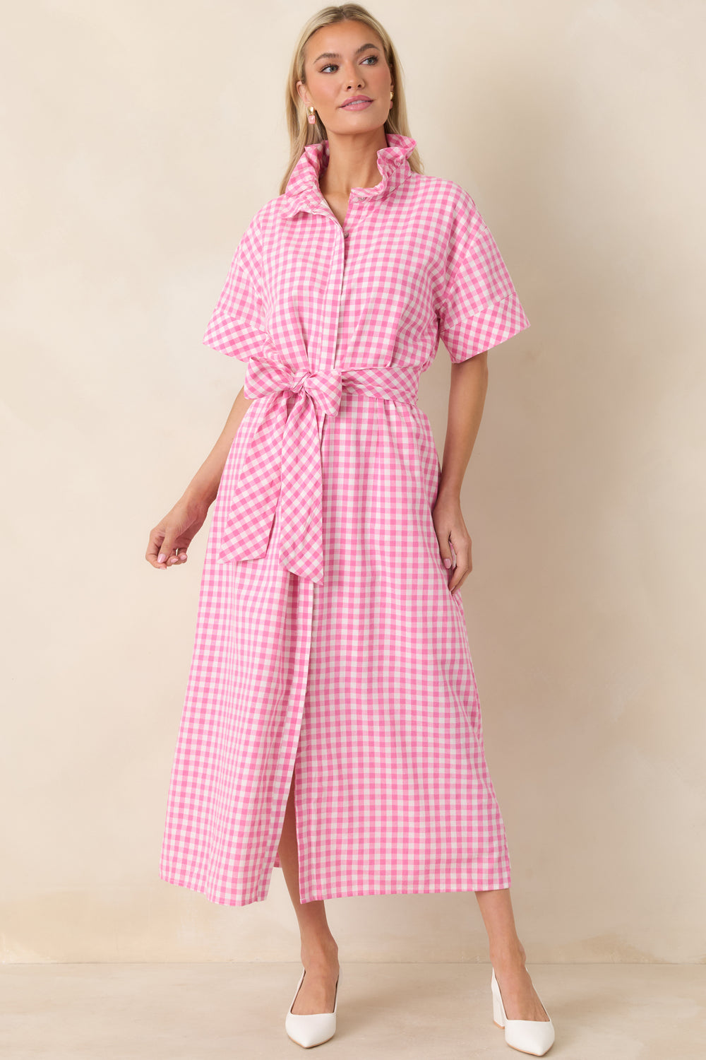 Pink-And-White-Gingham-Maxi-Dress-With-A-Ruffle-Collar