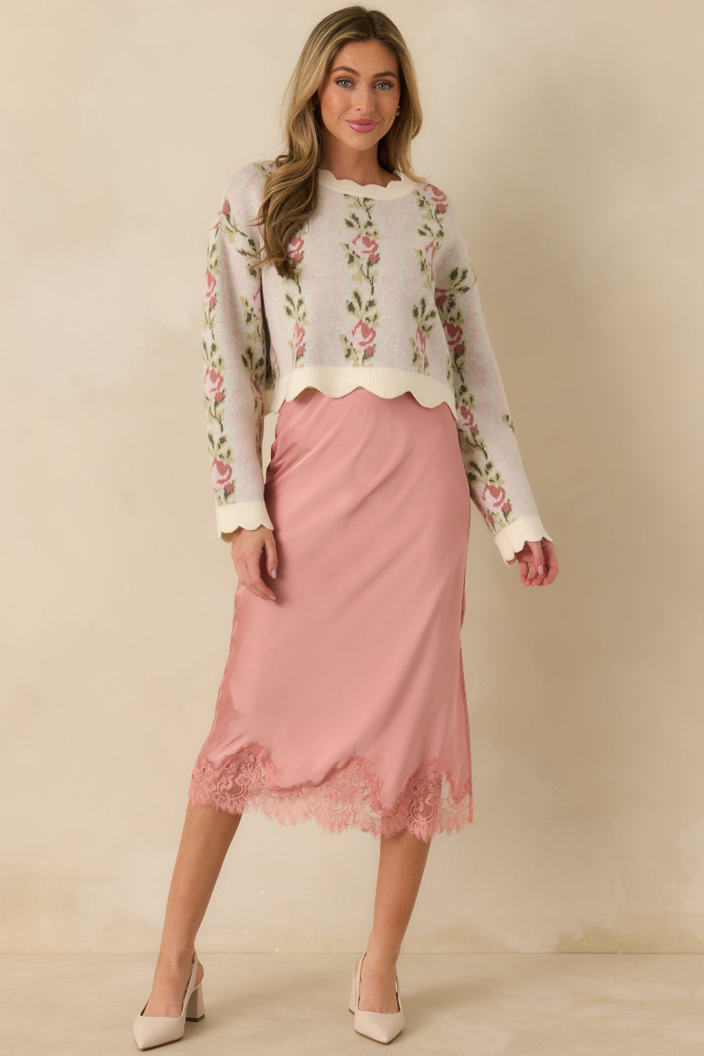 Pink-Floral-Knit-Sweater-With-A-Scalloped-Hem-And-Cuffs