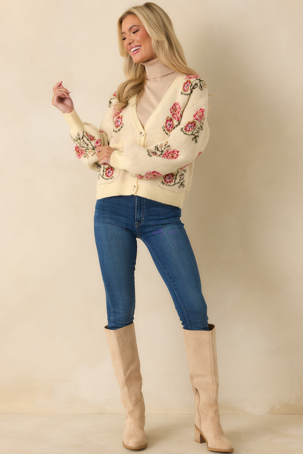 Relaxed-Ivory-Cardigan-Long-Sleeves-Button-Front-Vintage-Floral-Pockets