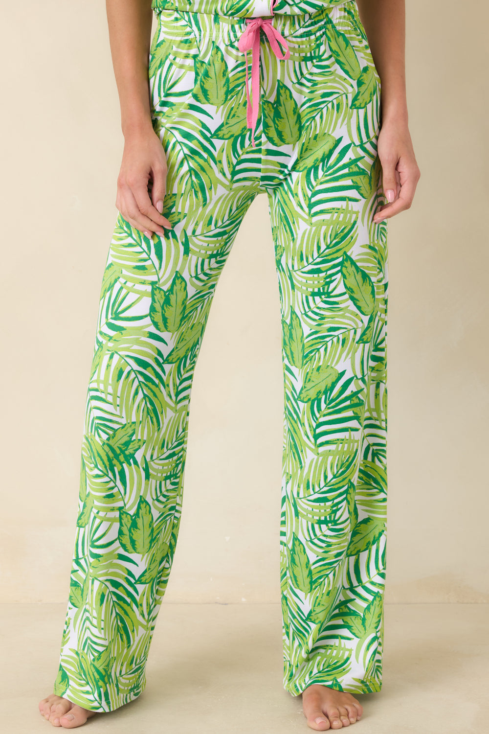 Tropical-Print-Pants-Highlighting-Elastic-Waistband-And-Drawstring