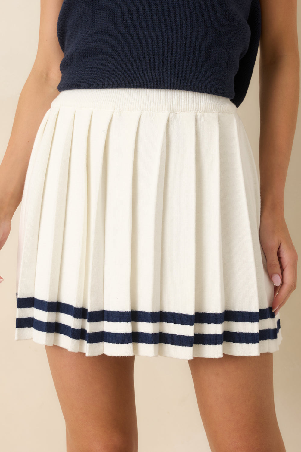 White-Skirt-Waistband-Pleat-Details