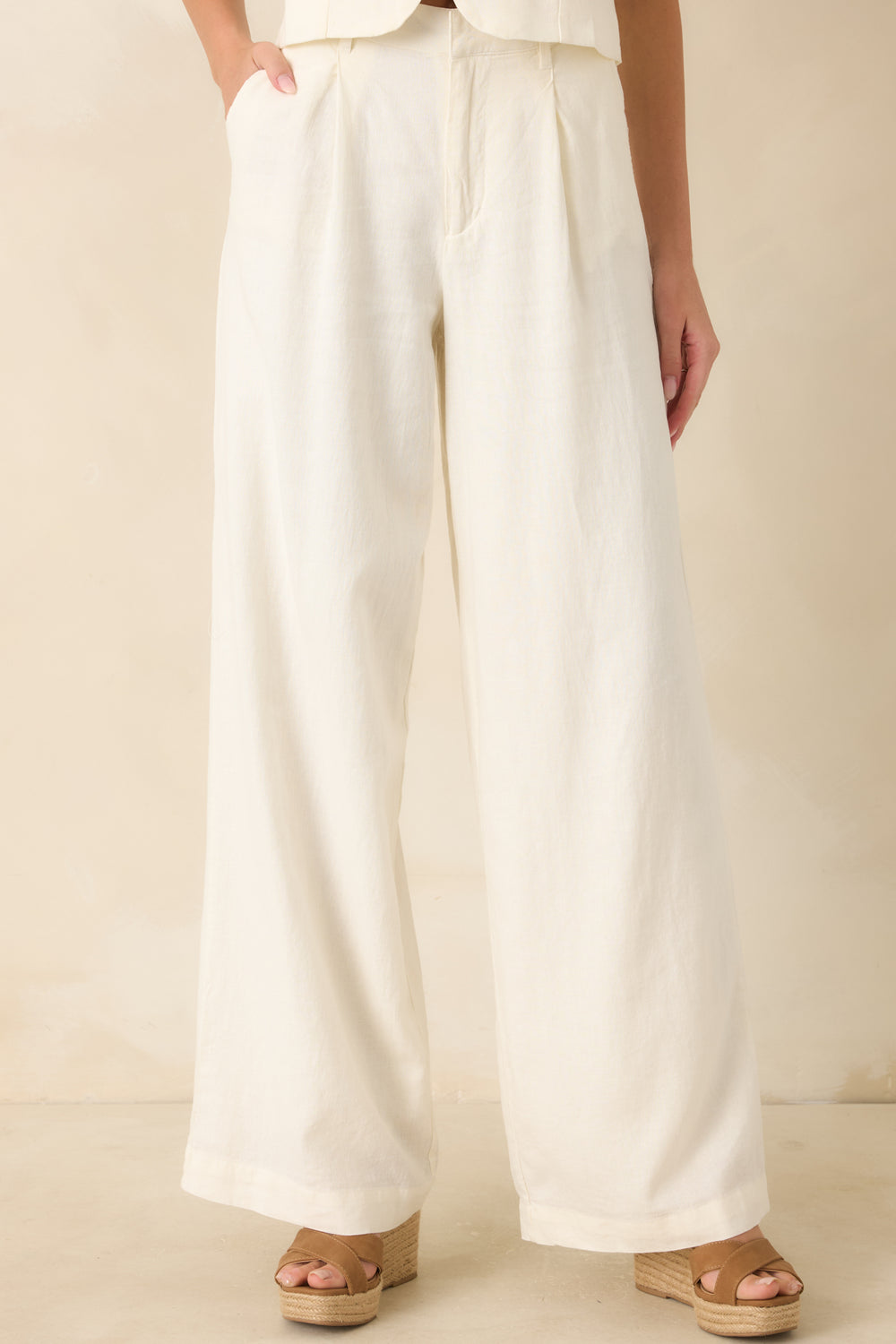 womens-ivory-sleeveless-button-front-vest-and-wide-leg-pants-set